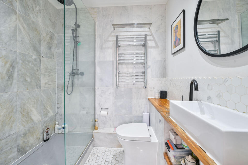 2 bed 1st Floor Flat for rent in London. From Foxtons - Peckham