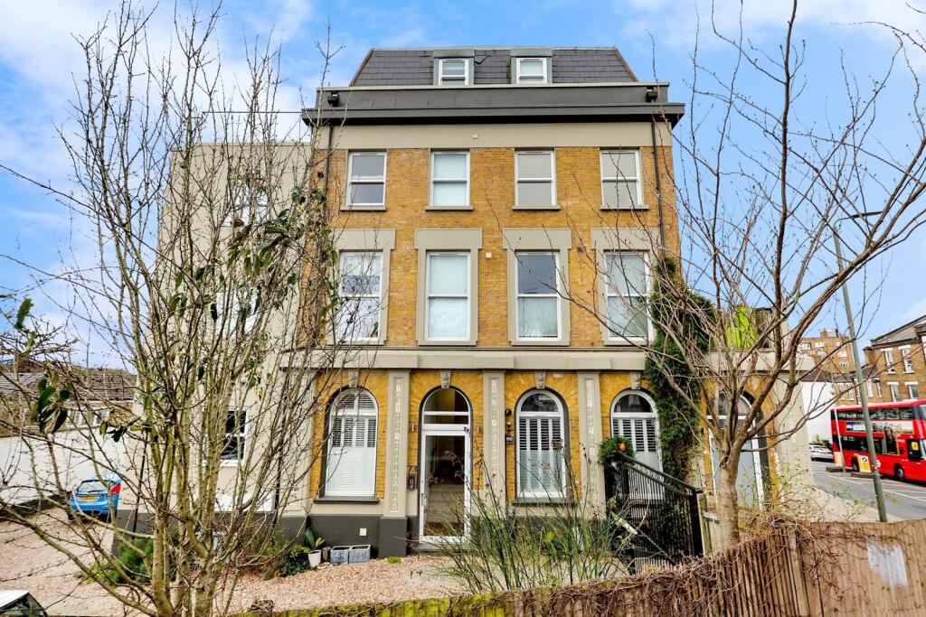 2 bed 1st Floor Flat for rent in London. From Foxtons - Peckham
