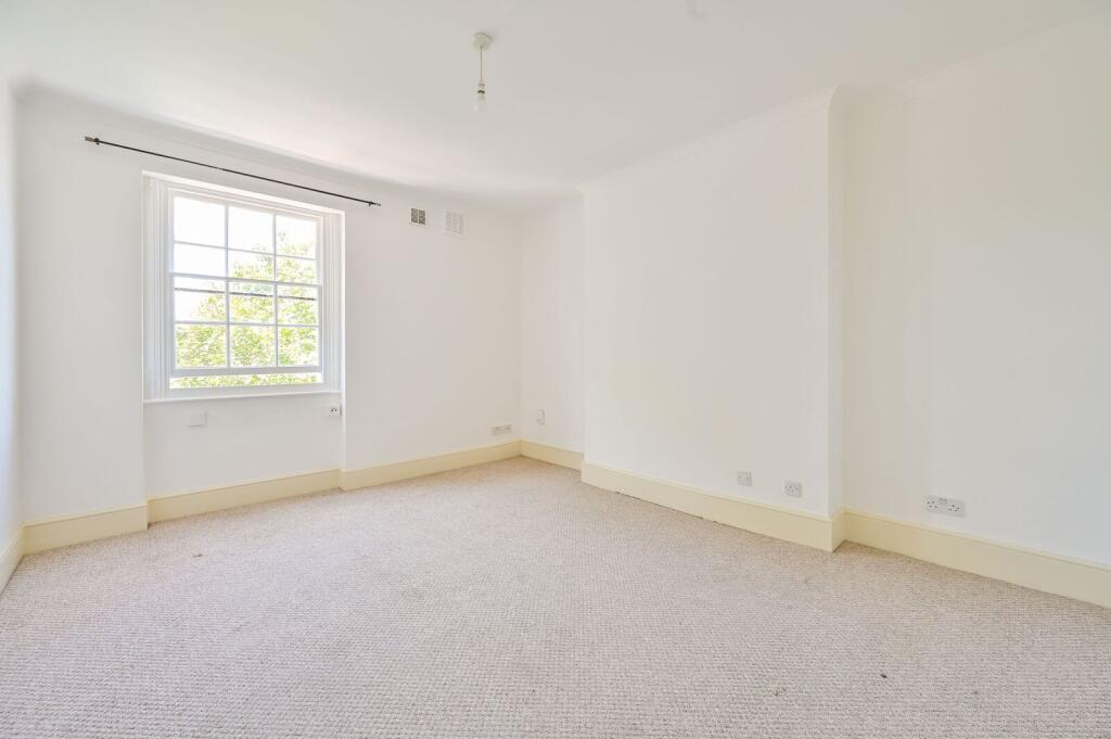 2 bed 1st Floor Flat for rent in London. From Foxtons - Peckham