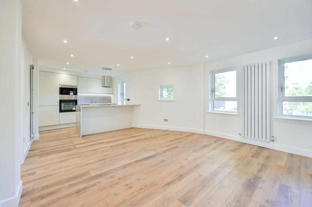 2 bed 1st Floor Flat for rent in Bermondsey. From Foxtons - Peckham