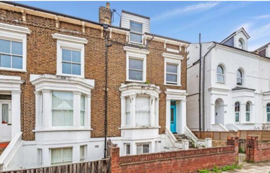 1 bed 1st Floor Flat for rent in London. From Foxtons - Peckham