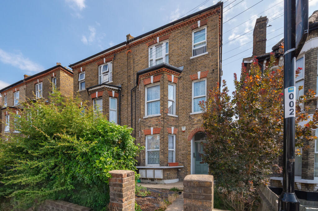 2 bed 1st Floor Flat for rent in London. From Foxtons - Peckham 2 bed 1st Floor Flat for rent in London. From Foxtons - Peckham