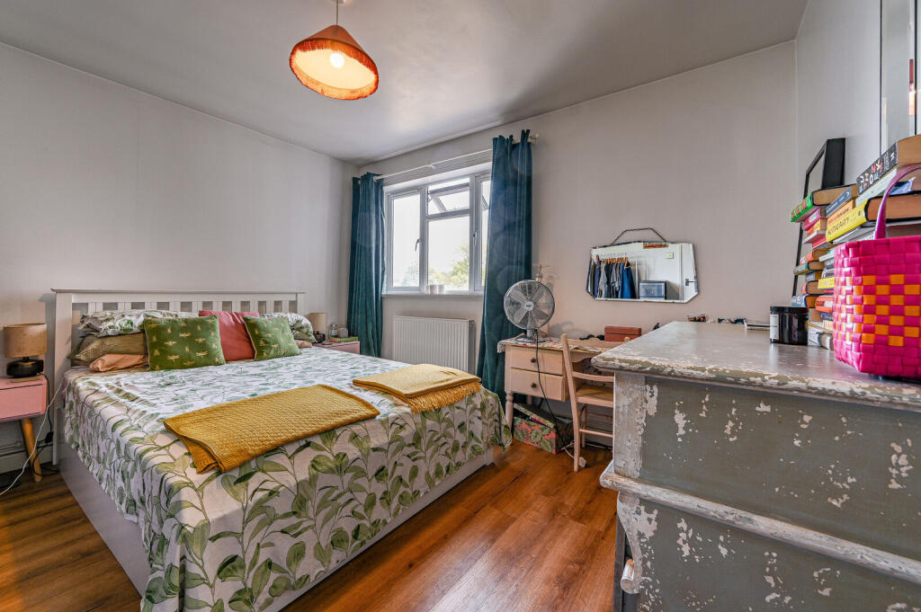 2 bed 1st Floor Flat for rent in Lewisham. From Foxtons - Peckham