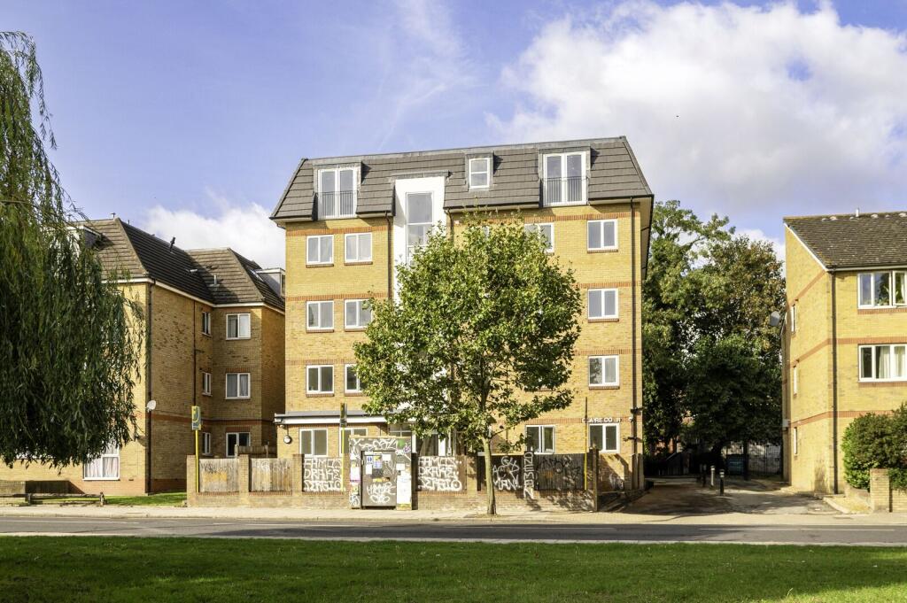 1 bed 1st Floor Flat for rent in Camberwell. From Foxtons - Peckham