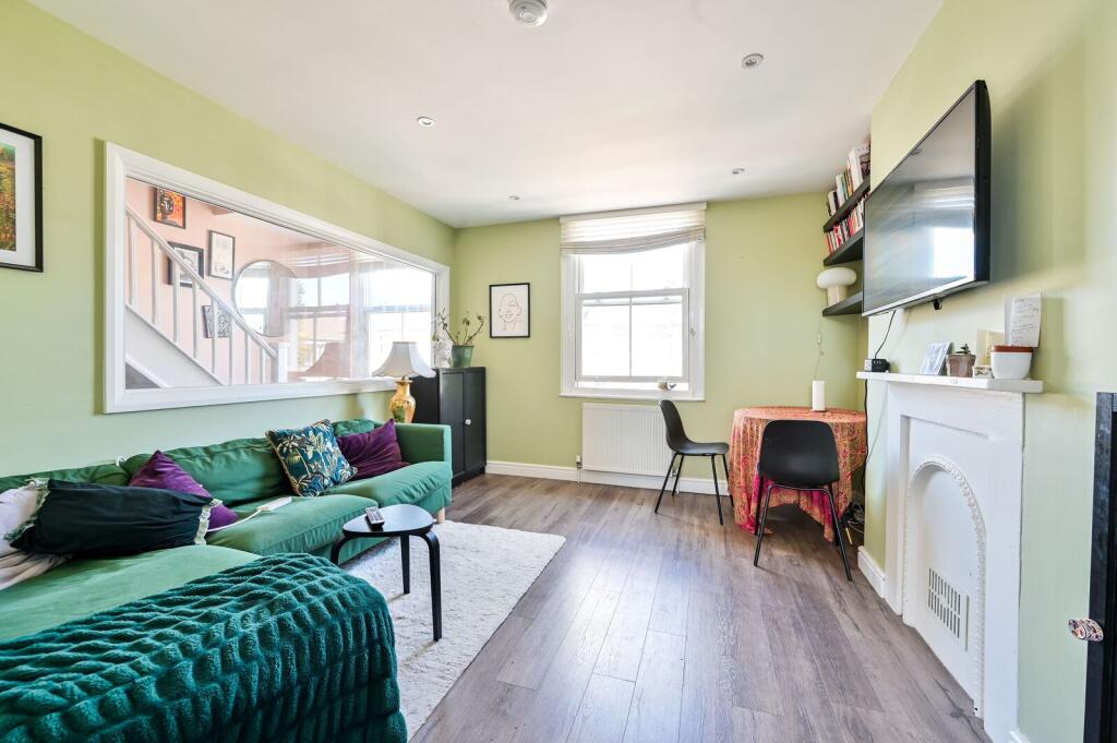 2 bed 1st Floor Flat for rent in Deptford. From Foxtons - Peckham