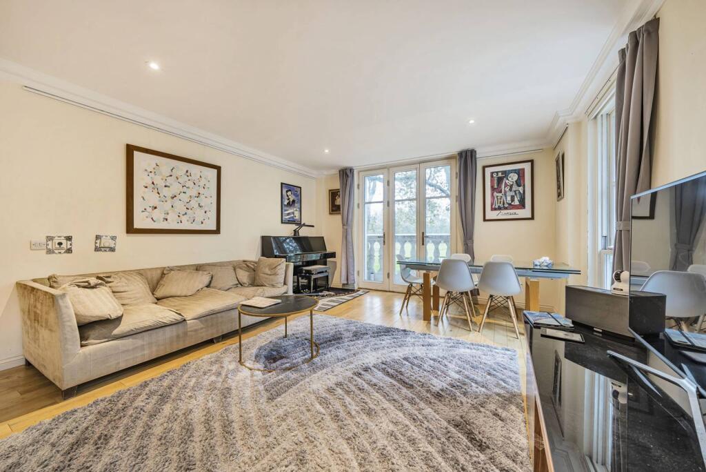 3 bed 1st Floor Flat for rent in London. From Foxtons - Pimlico