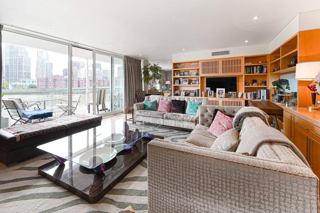 3 bed 1st Floor Flat for rent in London. From Foxtons - Pimlico