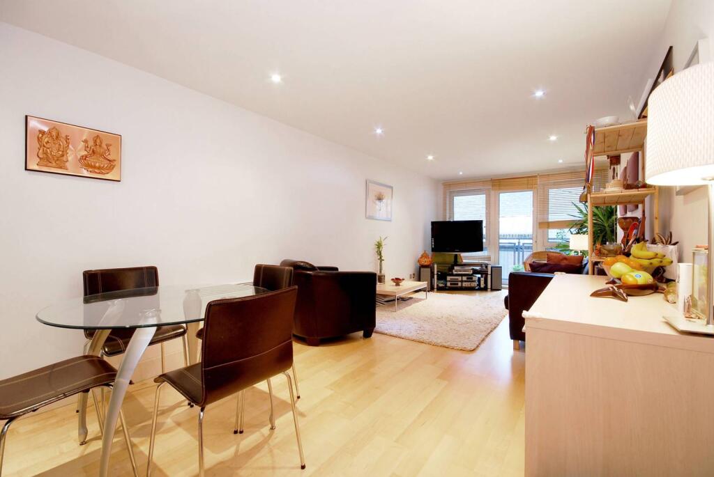 2 bed 1st Floor Flat for rent in London. From Foxtons - Pimlico