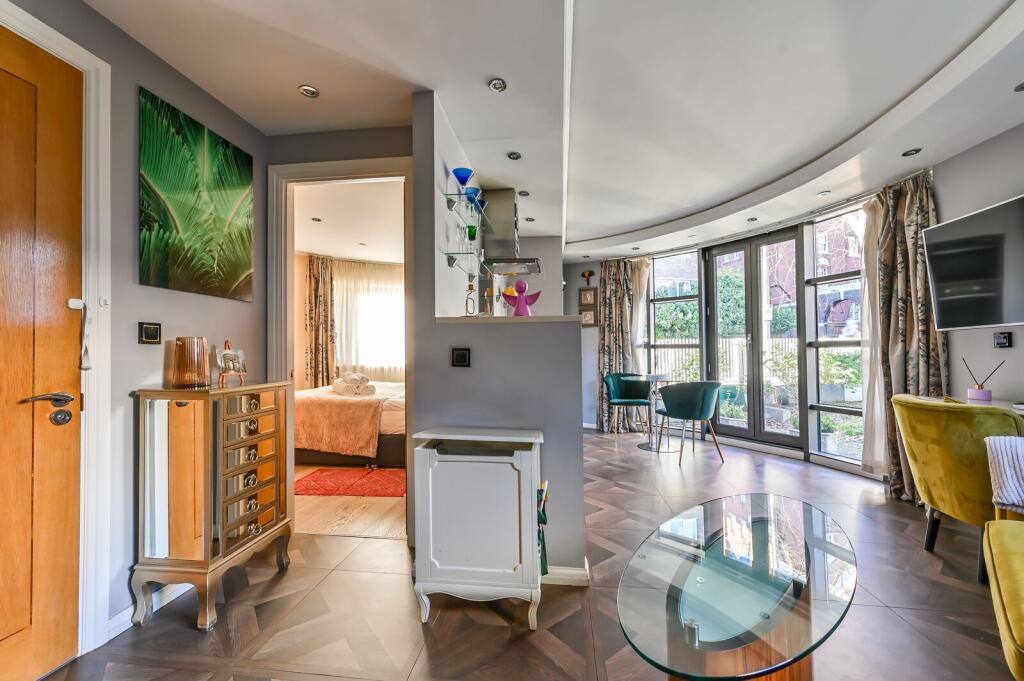 1 bed 1st Floor Flat for rent in London. From Foxtons - Pimlico