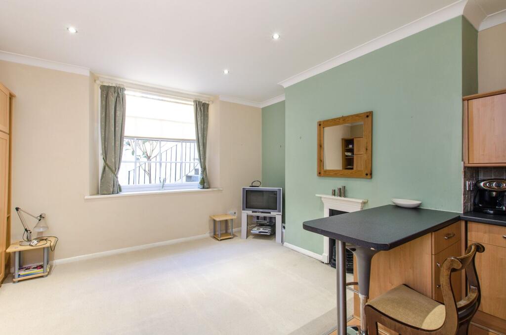4 bed Studio for rent in Chelsea. From Foxtons - Pimlico