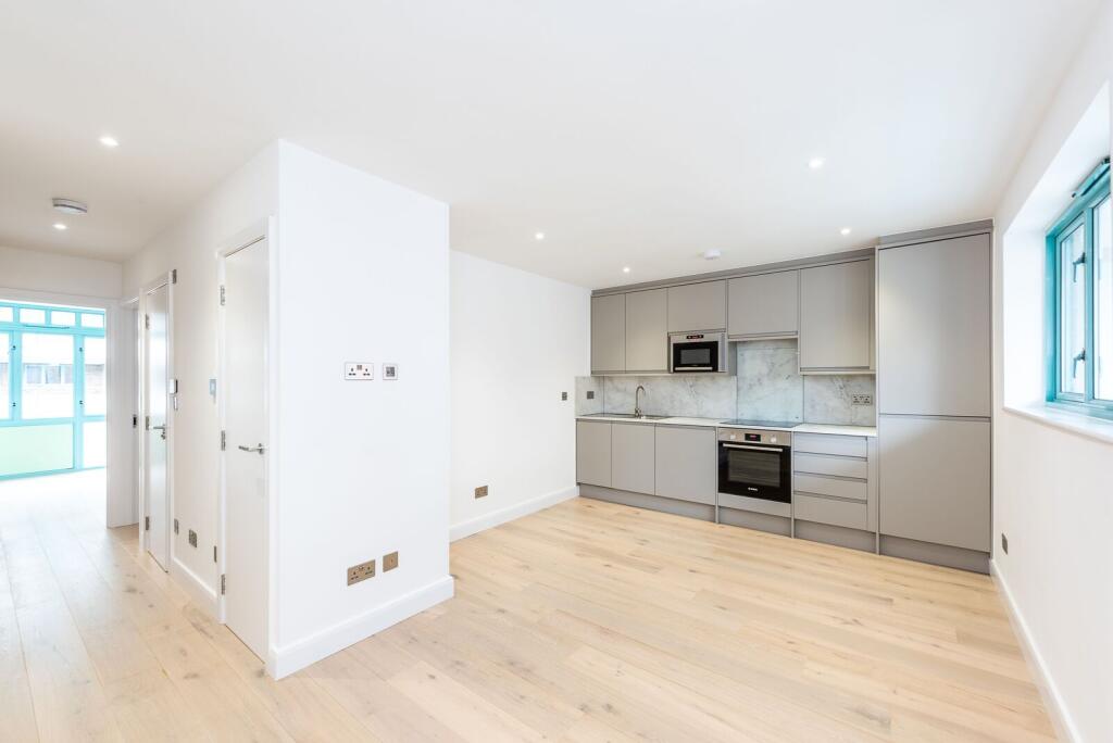 2 bed 1st Floor Flat for rent in London. From Foxtons - Pimlico