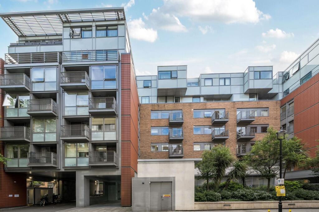 3 bed 1st Floor Flat for rent in Westminster. From Foxtons - Pimlico 3 bed 1st Floor Flat for rent in Westminster. From Foxtons - Pimlico
