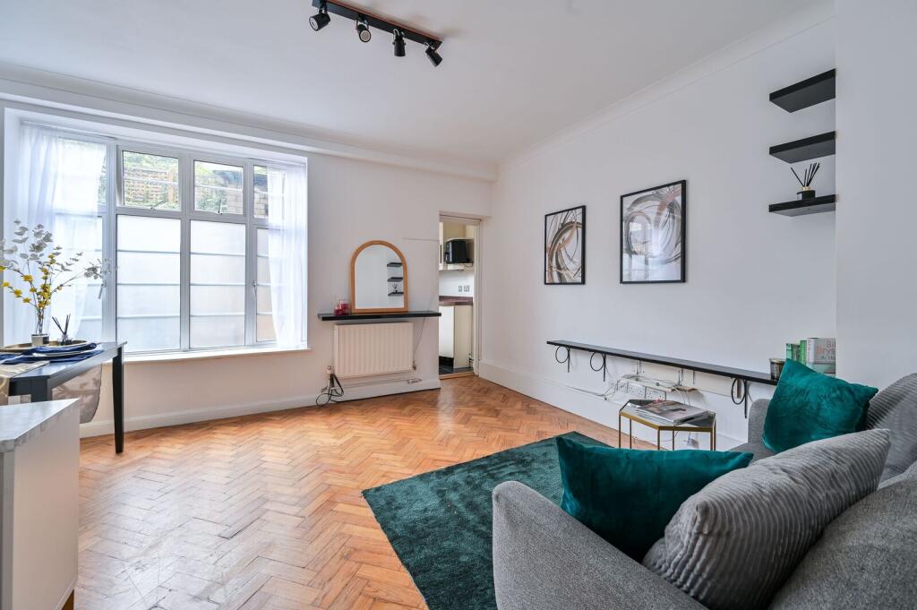 1 bed 1st Floor Flat for rent in London. From Foxtons - Pimlico