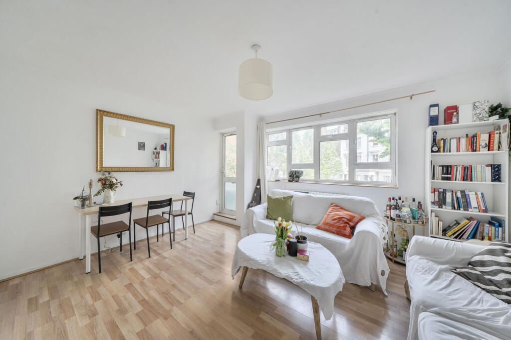 3 bed 1st Floor Flat for rent in London. From Foxtons - Pimlico