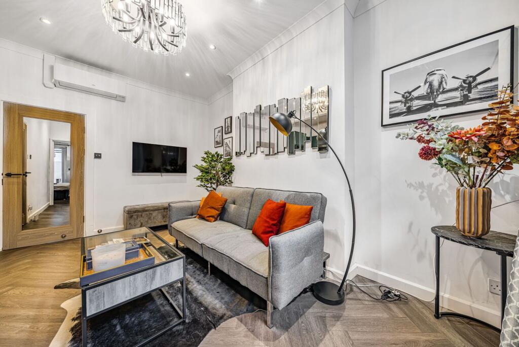 2 bed 1st Floor Flat for rent in London. From Foxtons - Pimlico