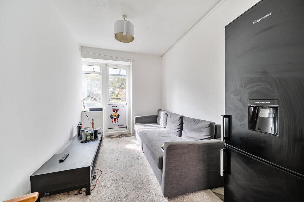 3 bed 1st Floor Flat for rent in Westminster. From Foxtons - Pimlico 3 bed 1st Floor Flat for rent in Westminster. From Foxtons - Pimlico