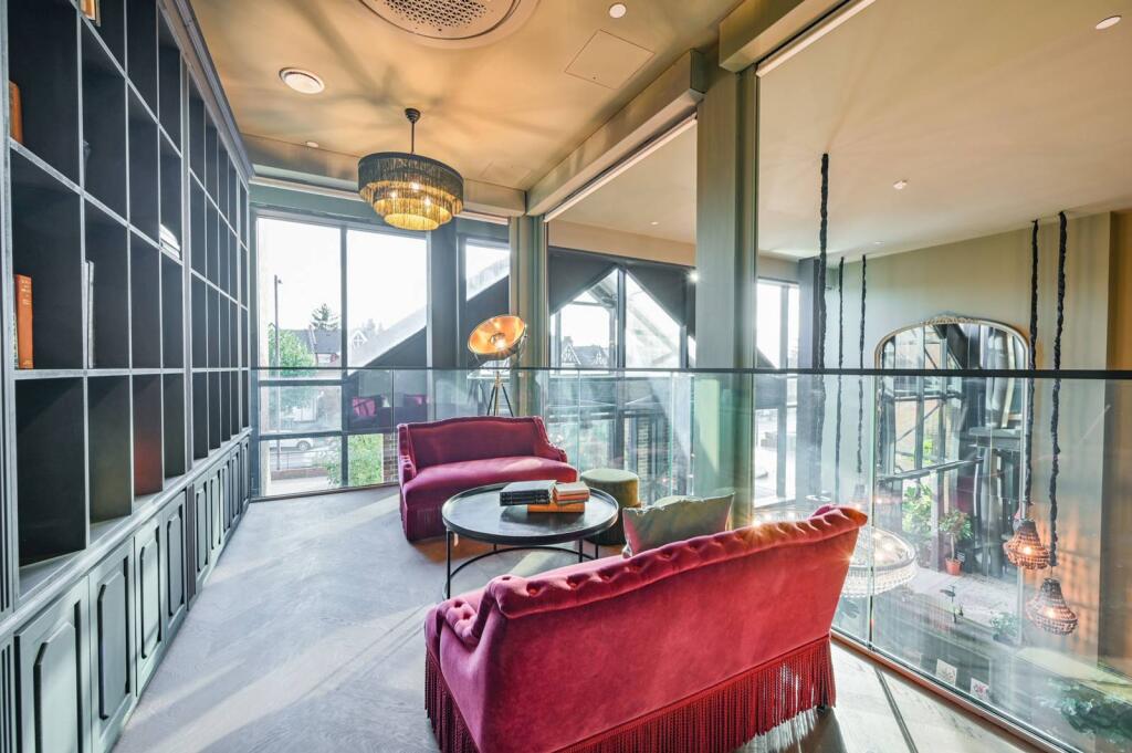 4 bed Annexe for rent in Harrow. From Foxtons - Pinner