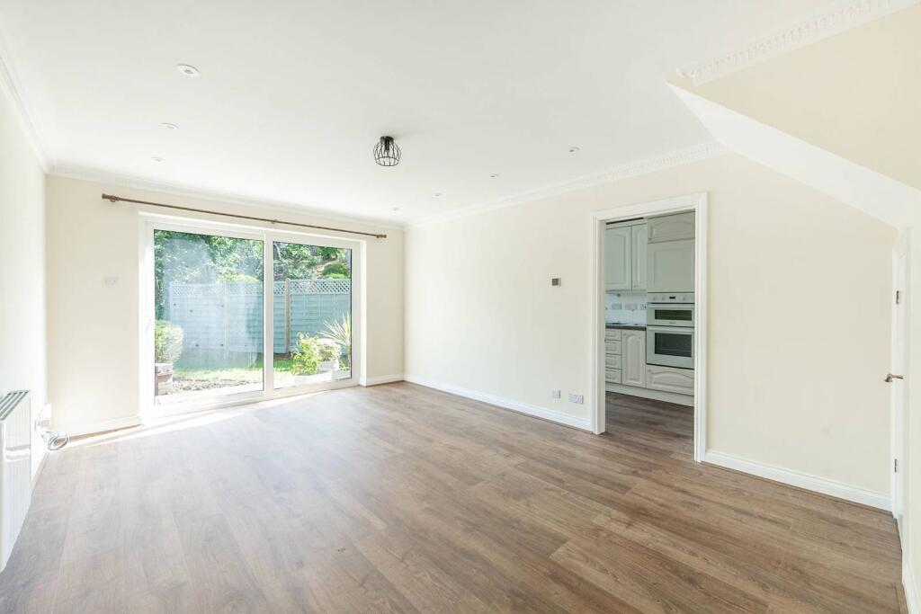 2 bed Detached for rent in Northwood. From Foxtons - Pinner