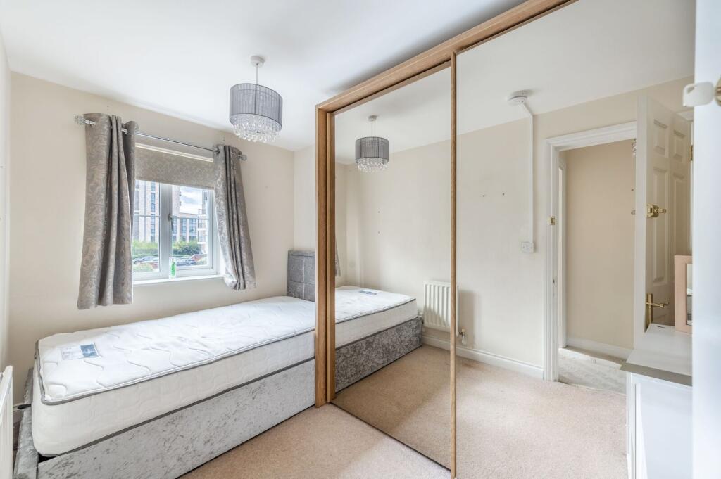 4 bed Studio for rent in Watford. From Foxtons - Pinner 4 bed Studio for rent in Watford. From Foxtons - Pinner