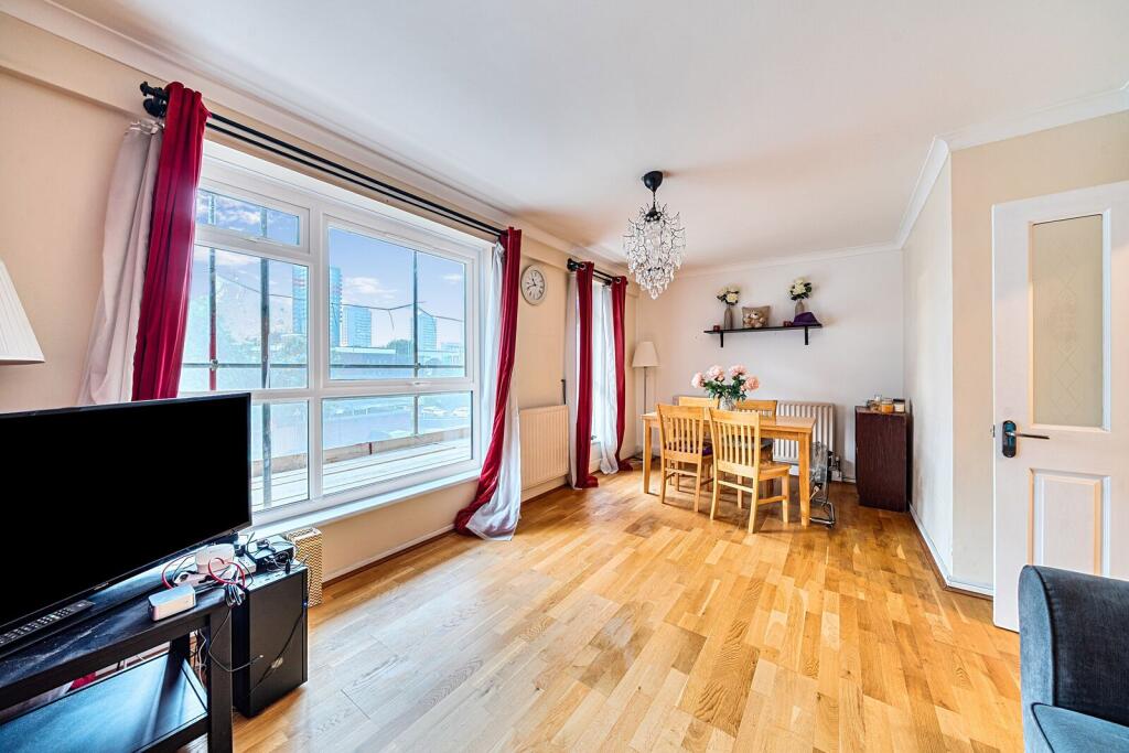 2 bed 1st Floor Flat for rent in London. From Foxtons - Putney
