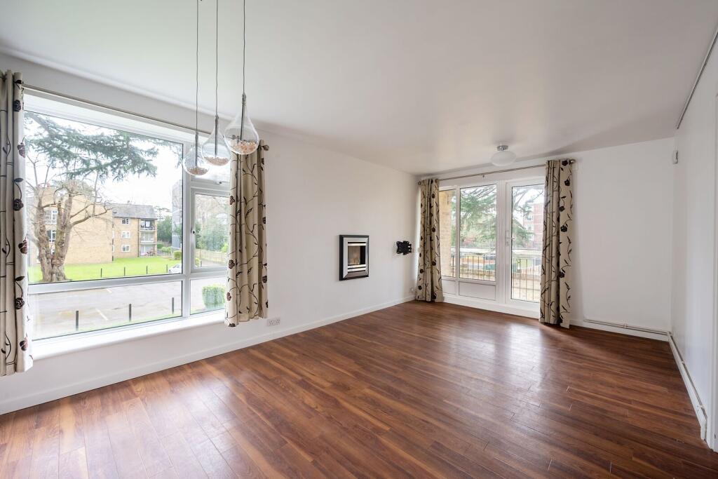 2 bed 1st Floor Flat for rent in London. From Foxtons - Putney