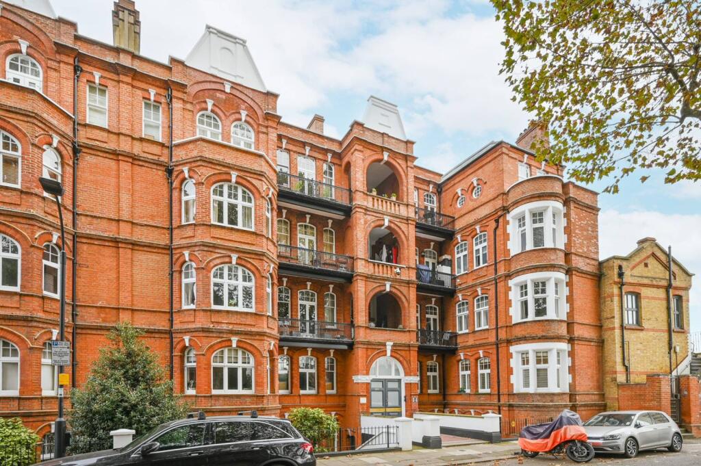 2 bed 1st Floor Flat for rent in London. From Foxtons - Shepherds Bush