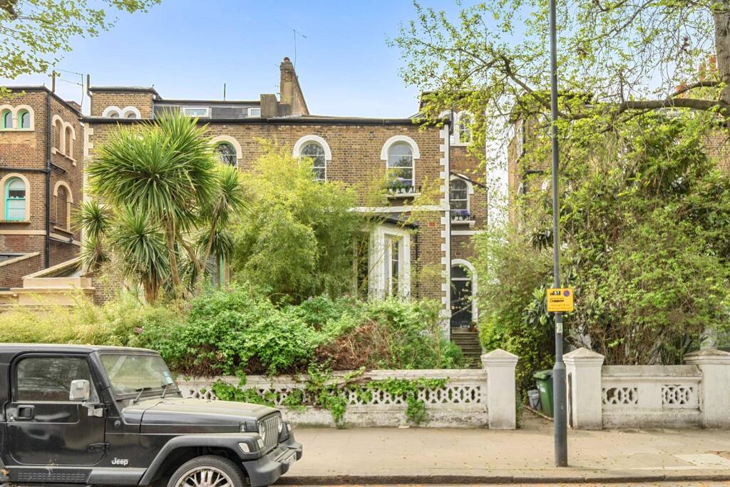 2 bed 1st Floor Flat for rent in Hammersmith. From Foxtons - Shepherds Bush