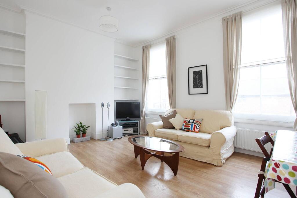 4 bed 1st Floor Flat for rent in Kensington. From Foxtons - Shepherds Bush