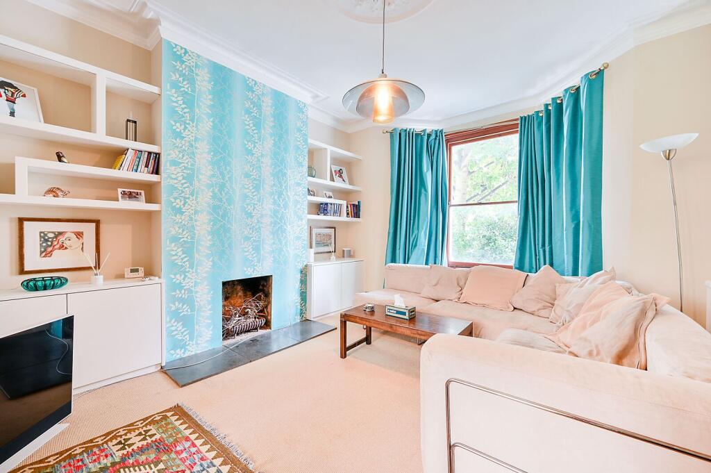 2 bed Annexe for rent in London. From Foxtons - Shepherds Bush
