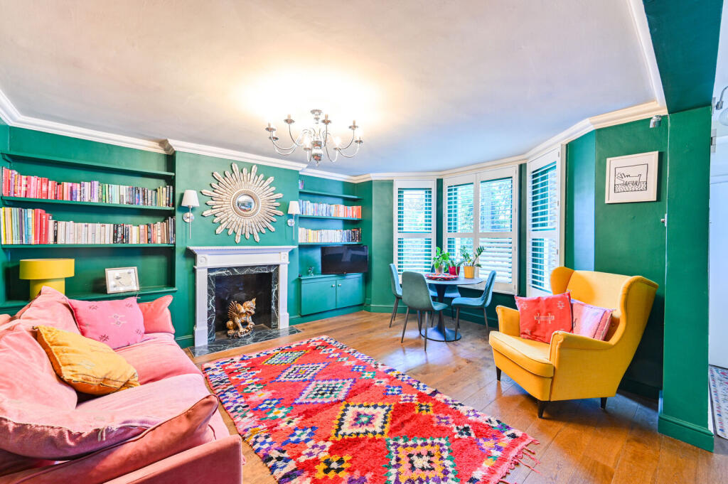 1 bed 1st Floor Flat for rent in Hammersmith. From Foxtons - Shepherds Bush