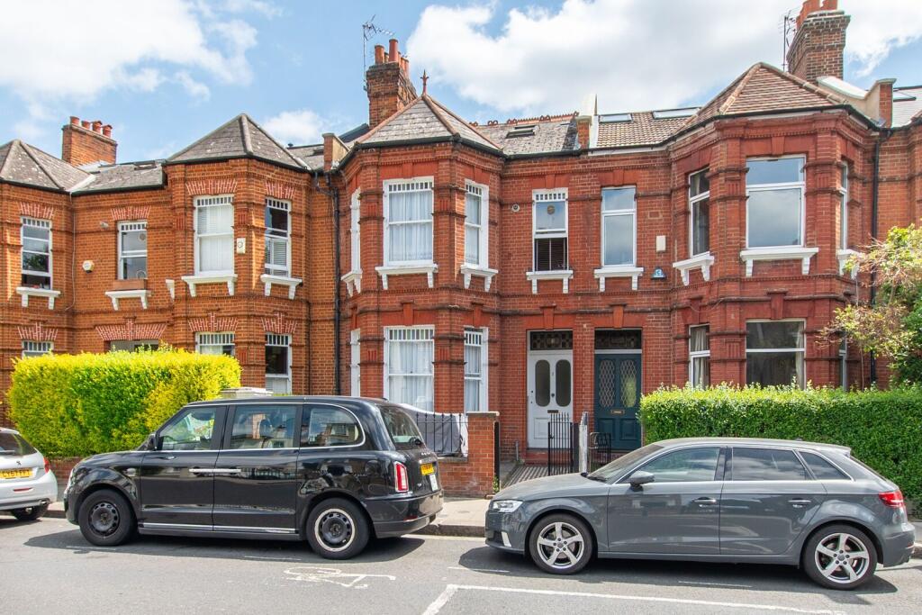 1 bed 1st Floor Flat for rent in Hammersmith. From Foxtons - Shepherds Bush