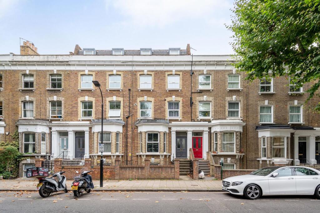 2 bed 1st Floor Flat for rent in London. From Foxtons - Shepherds Bush
