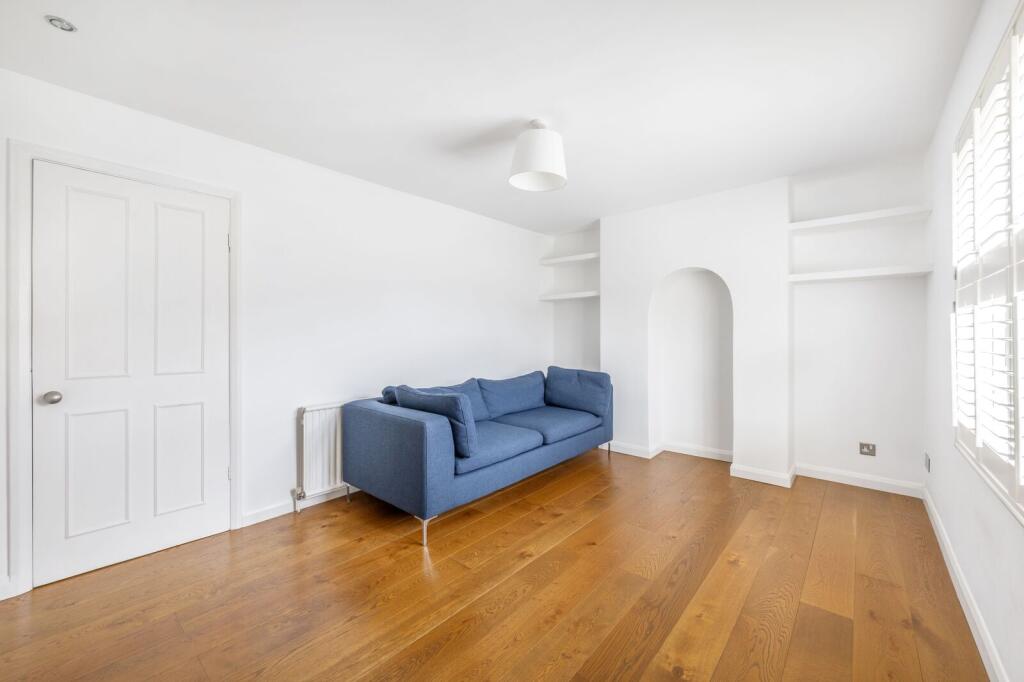 1 bed 1st Floor Flat for rent in London. From Foxtons - Shepherds Bush