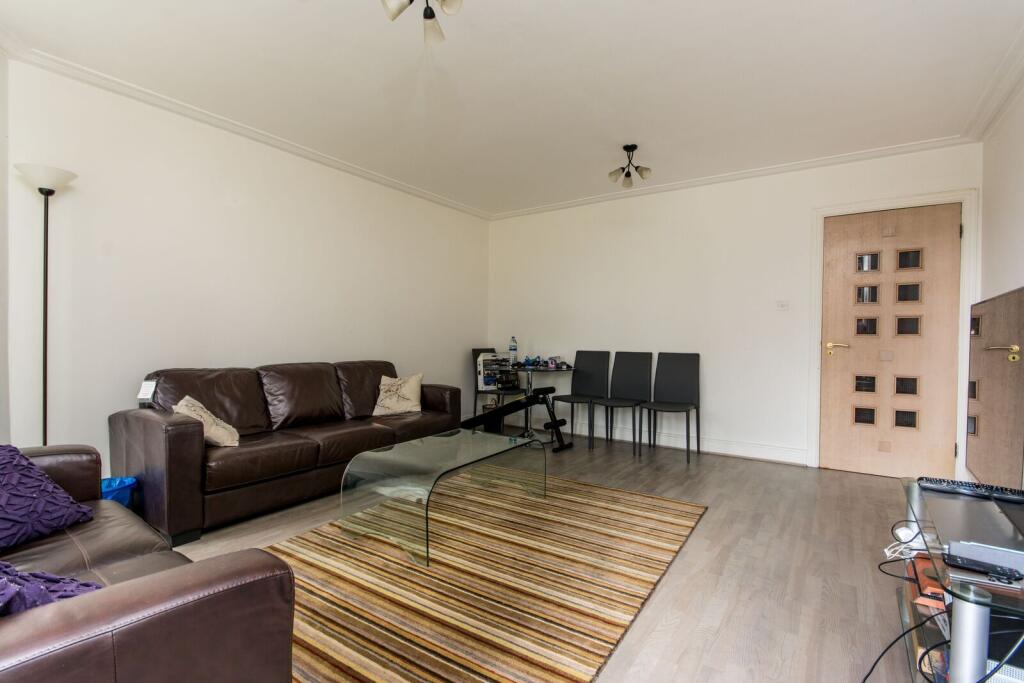 1 bed 1st Floor Flat for rent in London. From Foxtons - Shepherds Bush