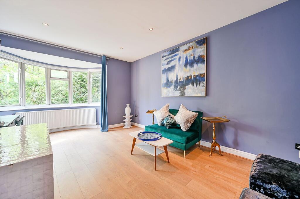 2 bed 1st Floor Flat for rent in Acton. From Foxtons - Shepherds Bush 2 bed 1st Floor Flat for rent in Acton. From Foxtons - Shepherds Bush
