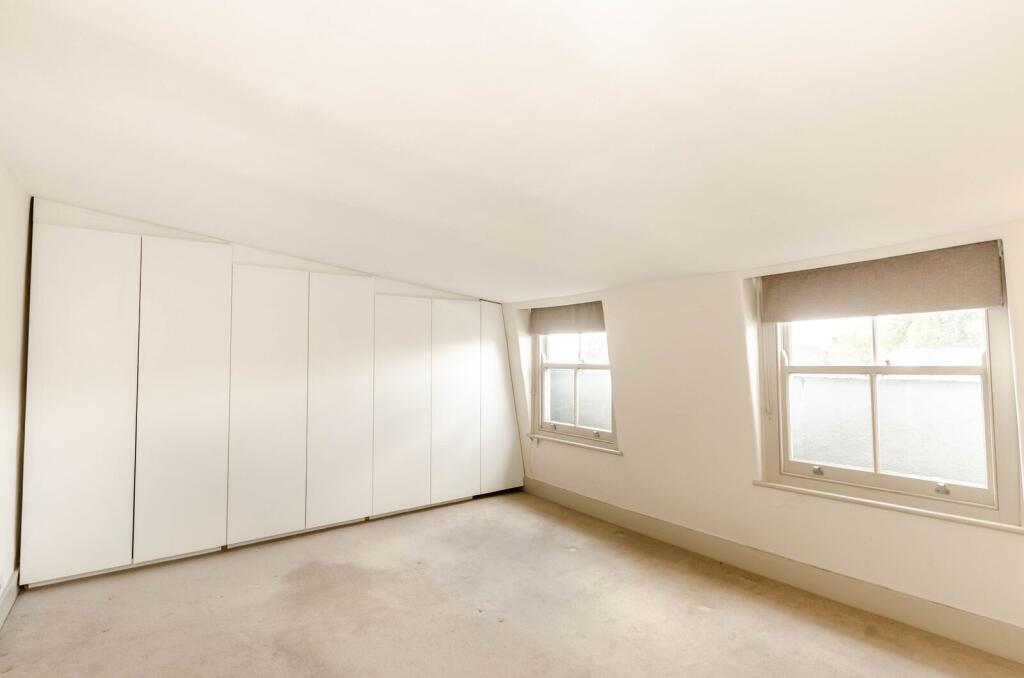 3 bed 1st Floor Flat for rent in Hammersmith. From Foxtons - Shepherds Bush