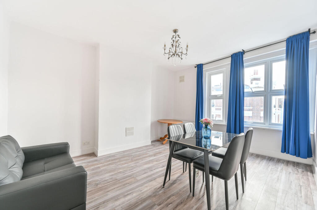 2 bed 1st Floor Flat for rent in London. From Foxtons - Shepherds Bush