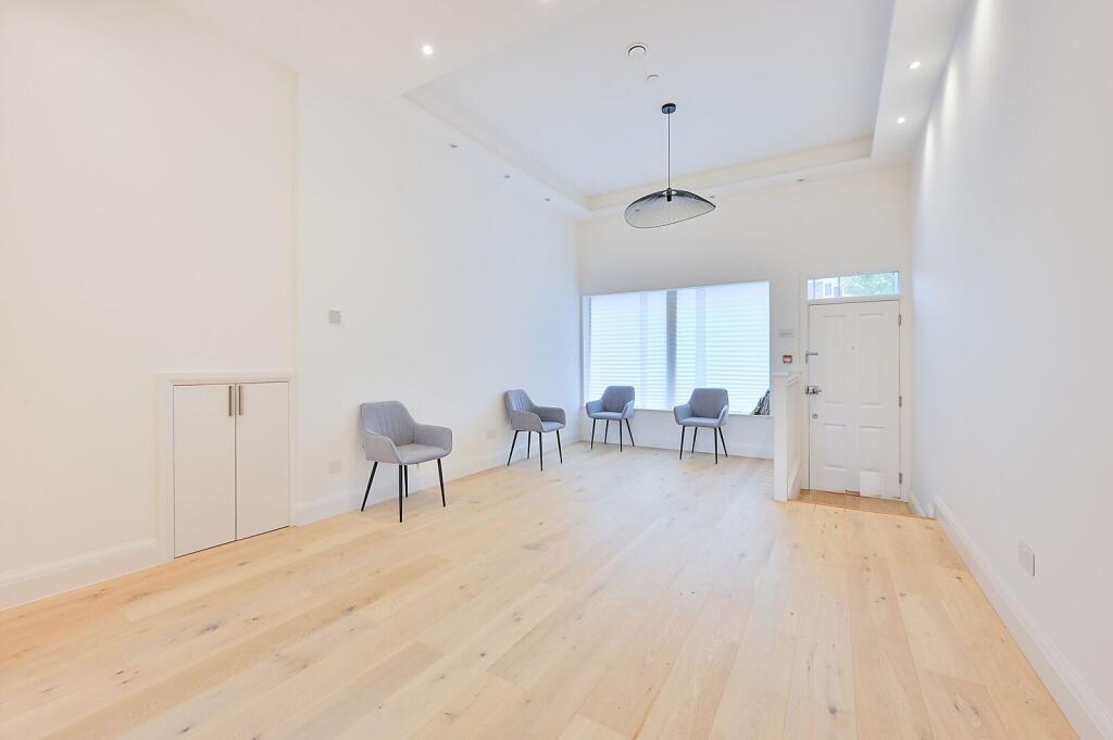 3 bed 1st Floor Flat for rent in Hammersmith. From Foxtons - Shepherds Bush 3 bed 1st Floor Flat for rent in Hammersmith. From Foxtons - Shepherds Bush
