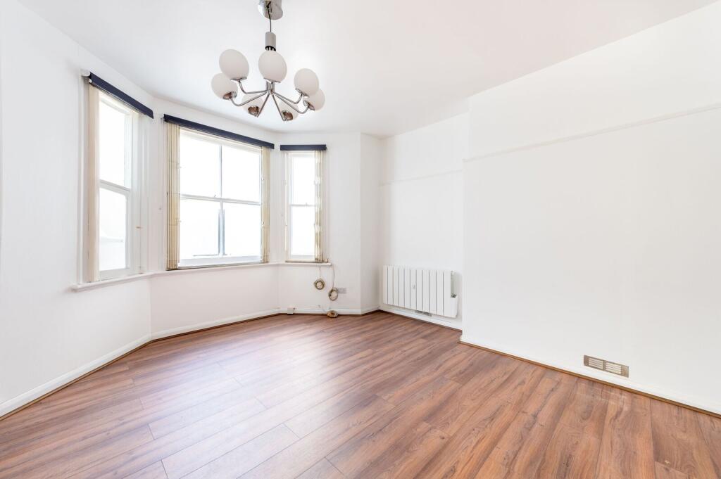 0 bed Studio for rent in London. From Foxtons - Shepherds Bush