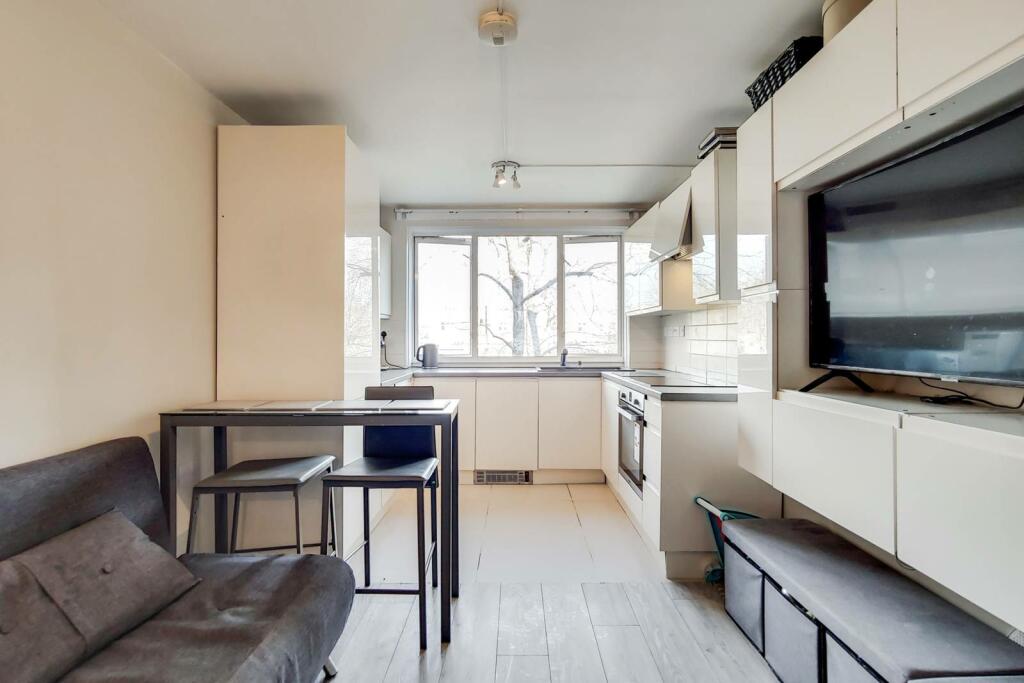 2 bed 1st Floor Flat for rent in London. From Foxtons - Shoreditch