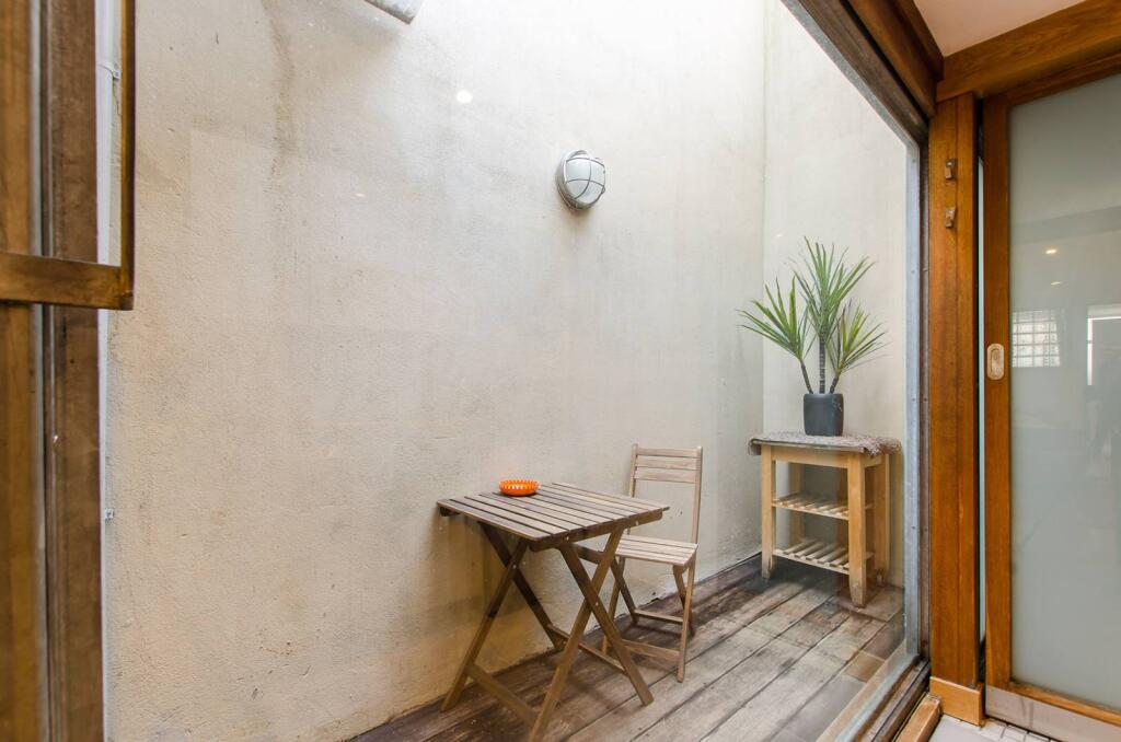 2 bed 1st Floor Flat for rent in London. From Foxtons - Shoreditch