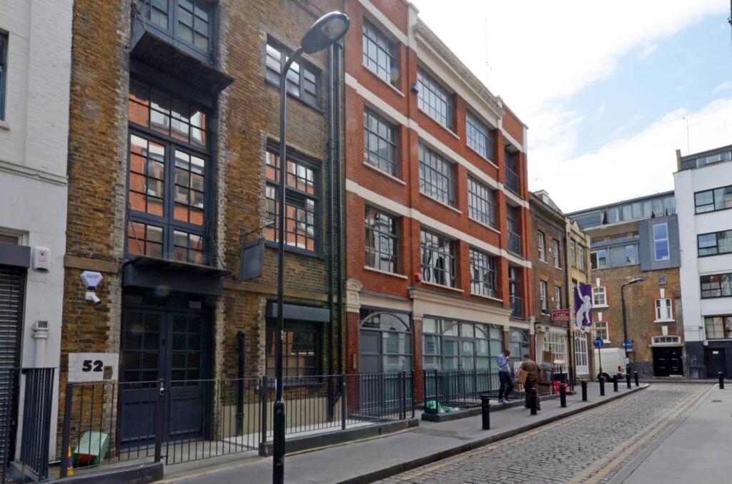 2 bed 1st Floor Flat for rent in London. From Foxtons - Shoreditch