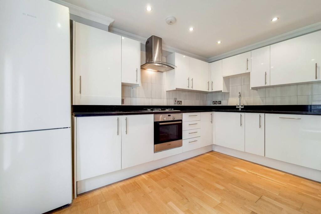 2 bed 1st Floor Flat for rent in London. From Foxtons - Shoreditch