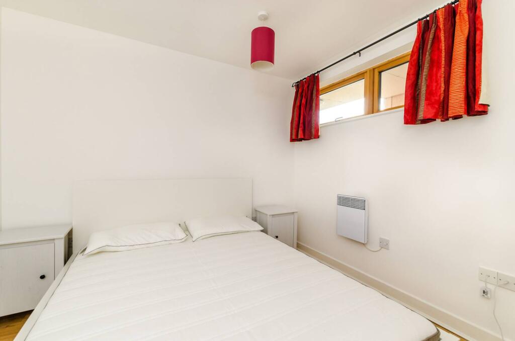 1 bed 1st Floor Flat for rent in London. From Foxtons - Shoreditch