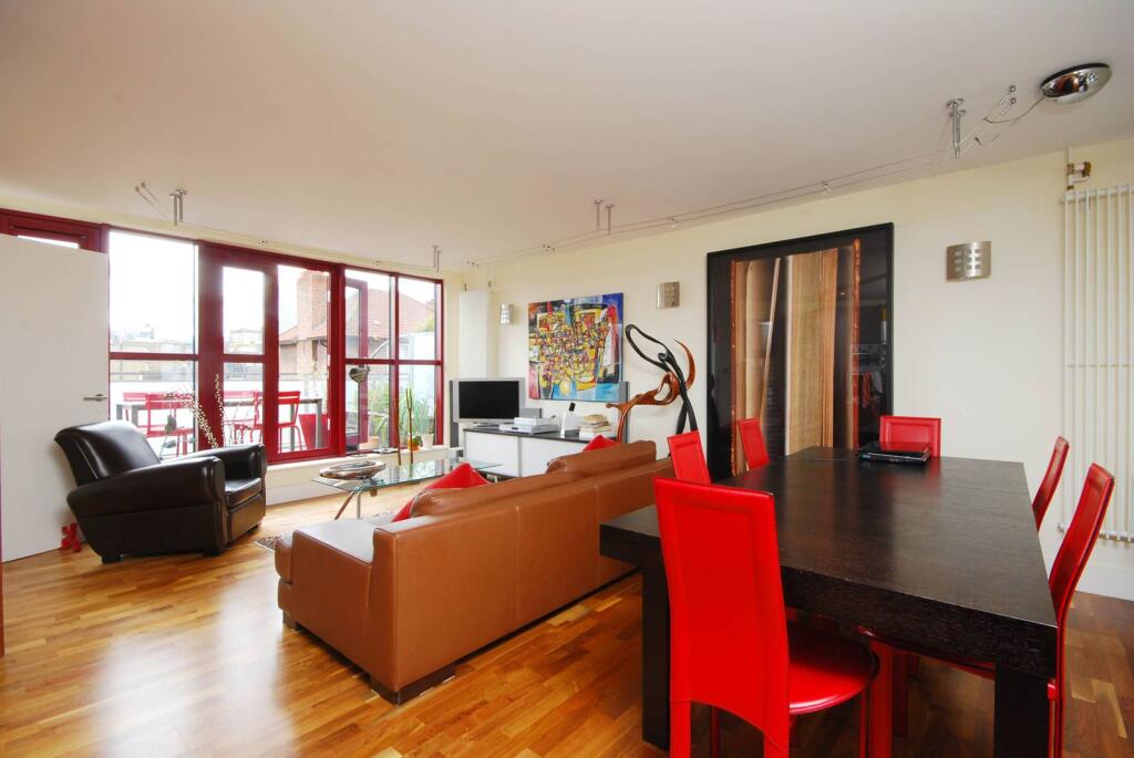 2 bed 1st Floor Flat for rent in London. From Foxtons - Shoreditch