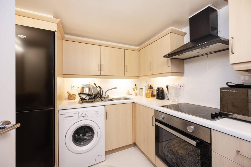 1 bed 1st Floor Flat for rent in London. From Foxtons - Shoreditch