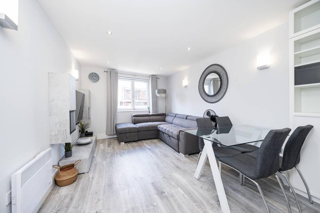 1 bed 1st Floor Flat for rent in London. From Foxtons - Shoreditch
