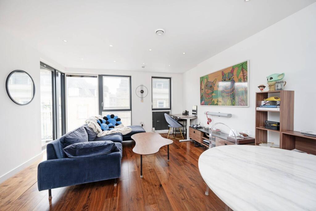 1 bed 1st Floor Flat for rent in London. From Foxtons - Shoreditch