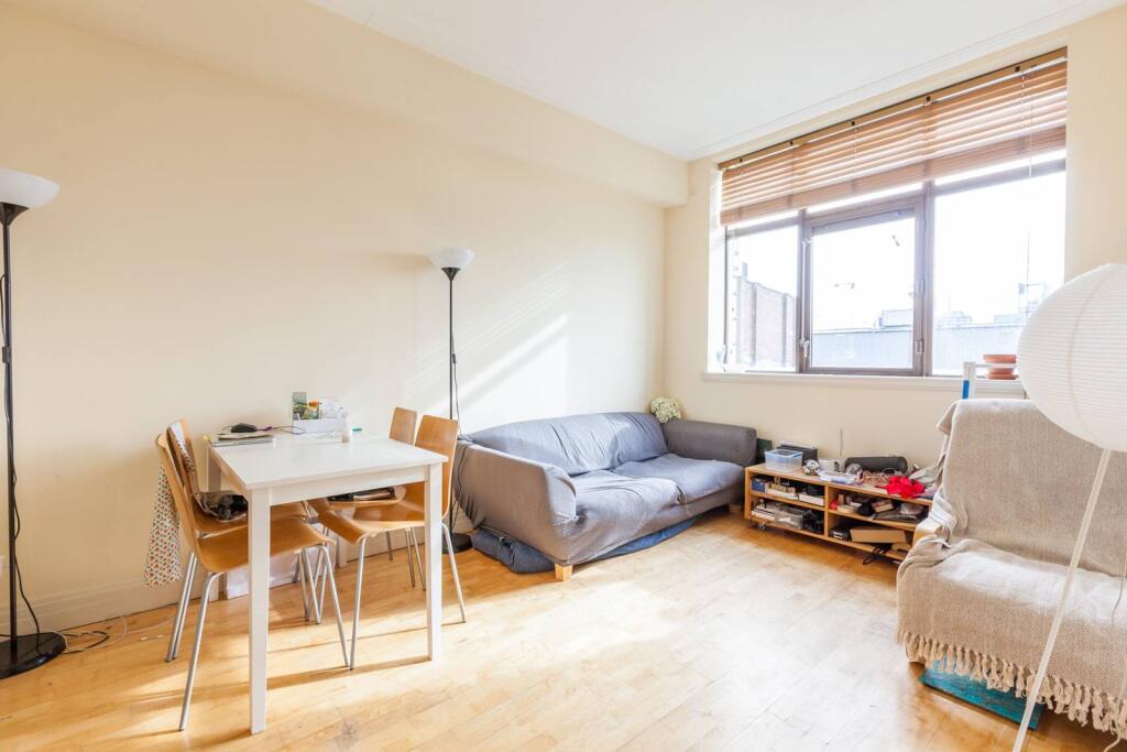 1 bed 1st Floor Flat for rent in London. From Foxtons - Shoreditch