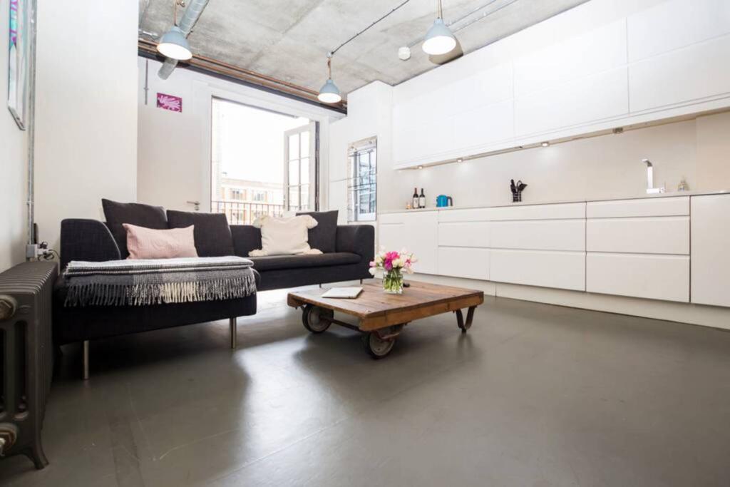 1 bed 1st Floor Flat for rent in London. From Foxtons - Shoreditch